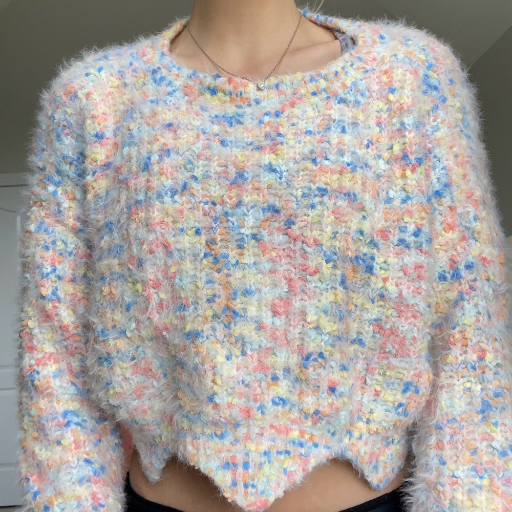 Vestique sweater crop top